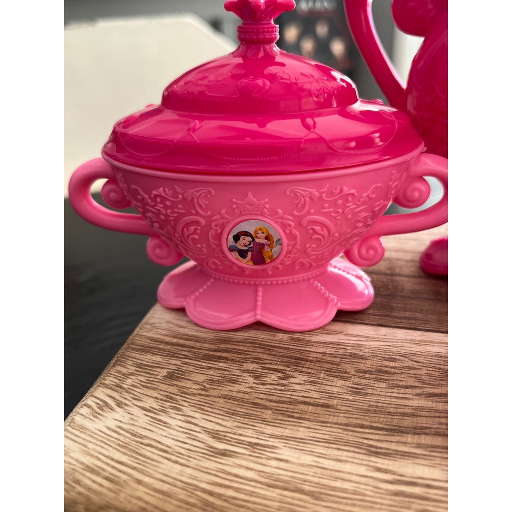 Disney Princess‎ Tea Set - Picture 5 of 6